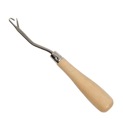 Suba igla od metala, sa drvenom drškom, 15,5 cm