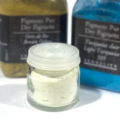 Sennelier pigment - 10, phosphorescent yellow green, 15 g