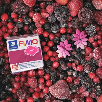 FIMO Soft pečena glina, 57 g - smrznuto bobičasto voće (8020-T23) 2024