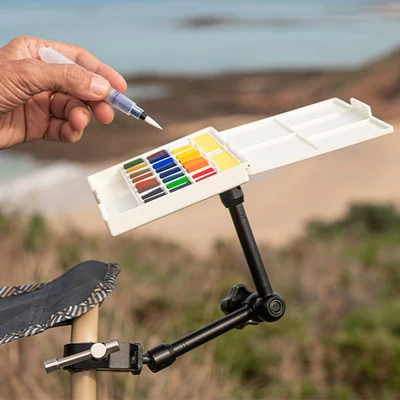 Sennelier la petite Aquarelle Hands-free set akvarelnih boja - 12x1/2 pan + kist s vodenim spremnikom + Magic Arm