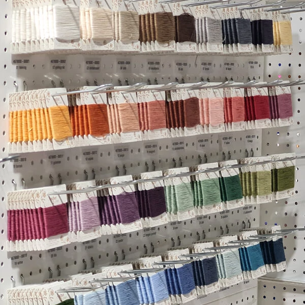 Konac za vezenje, Anchor Linen, 15 m - 01 snježni cvijet